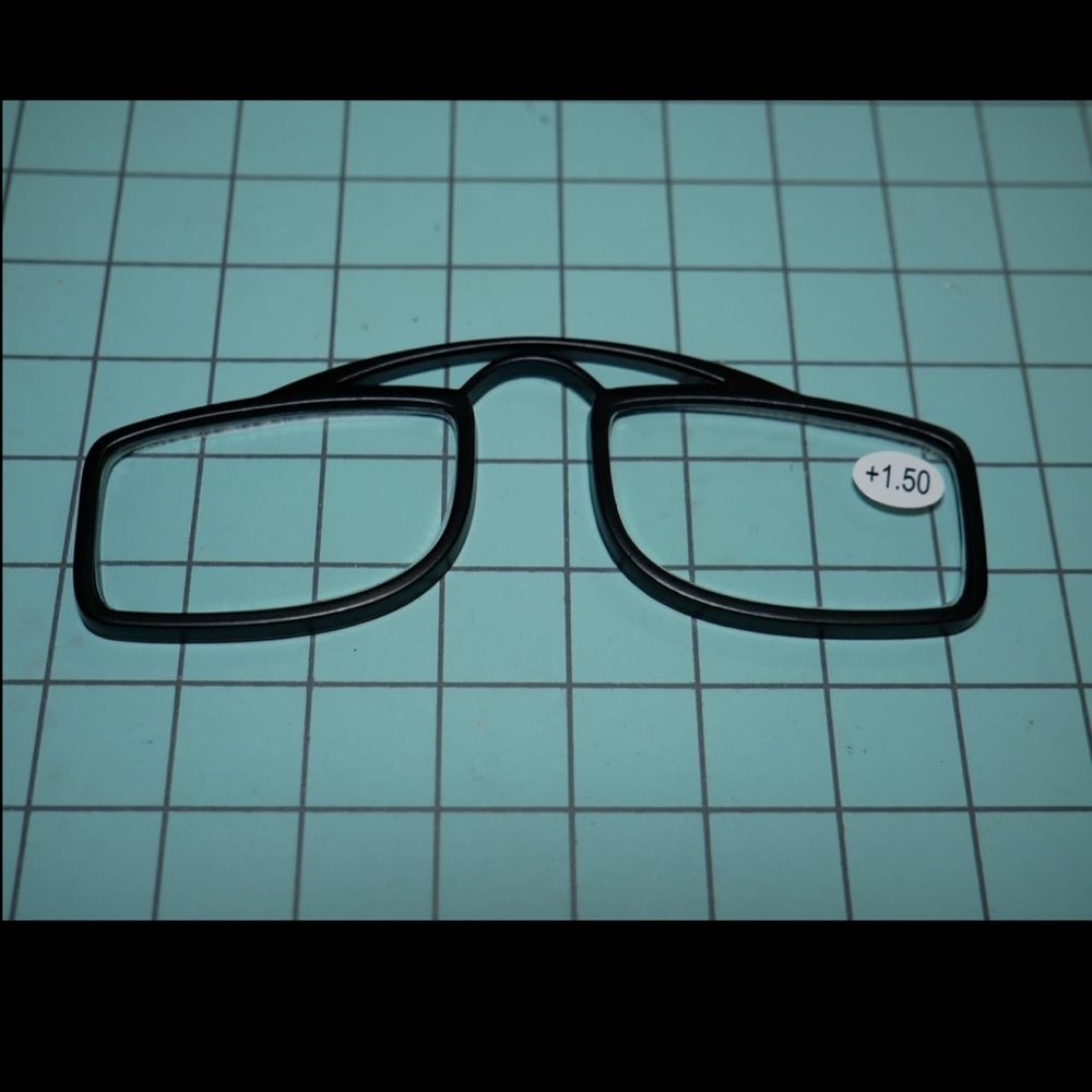 SOLD! Super Light Weight Unisex, Nose Resting Pocket Reading Armless Glasses - Picture 3 of 6